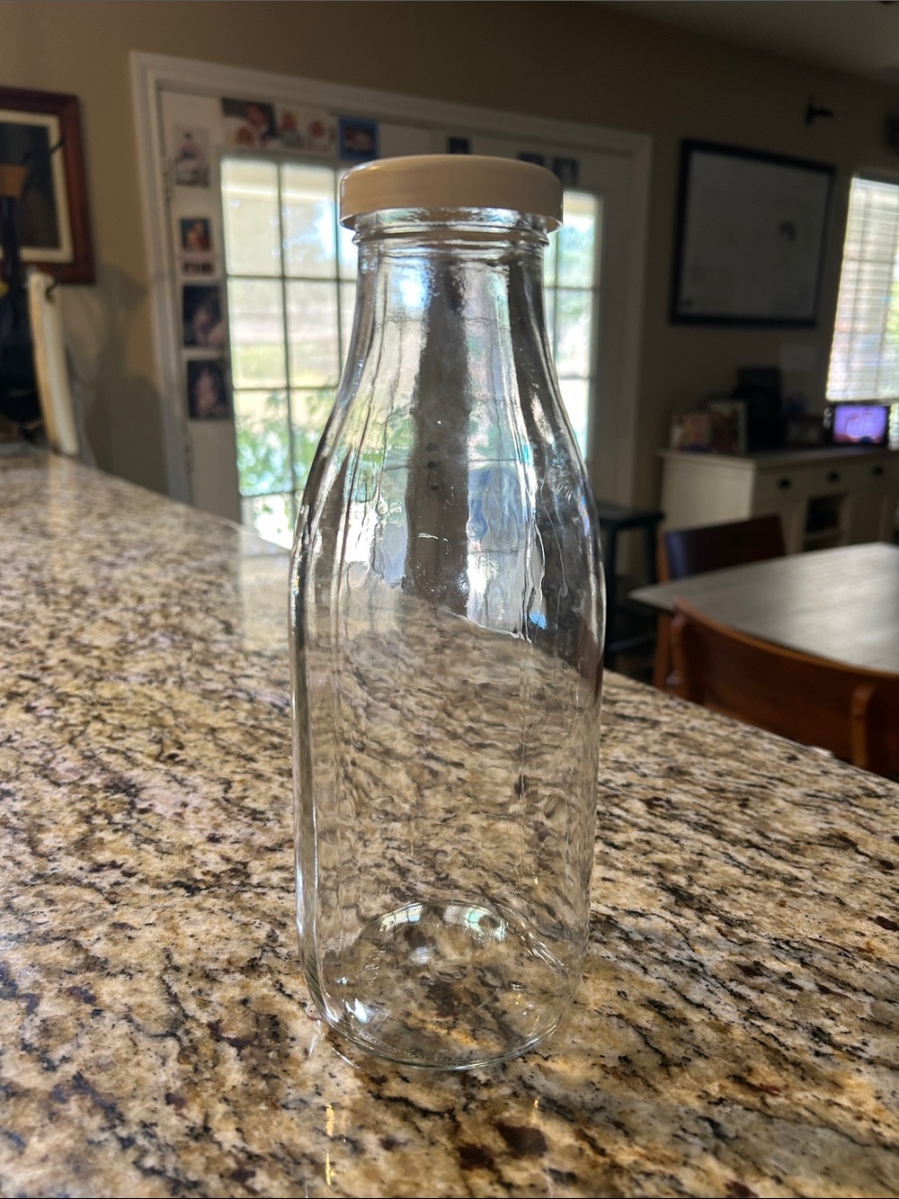 Clear Glass Beverage Bottle with White Lid - Versatile Home Dining Bottle
